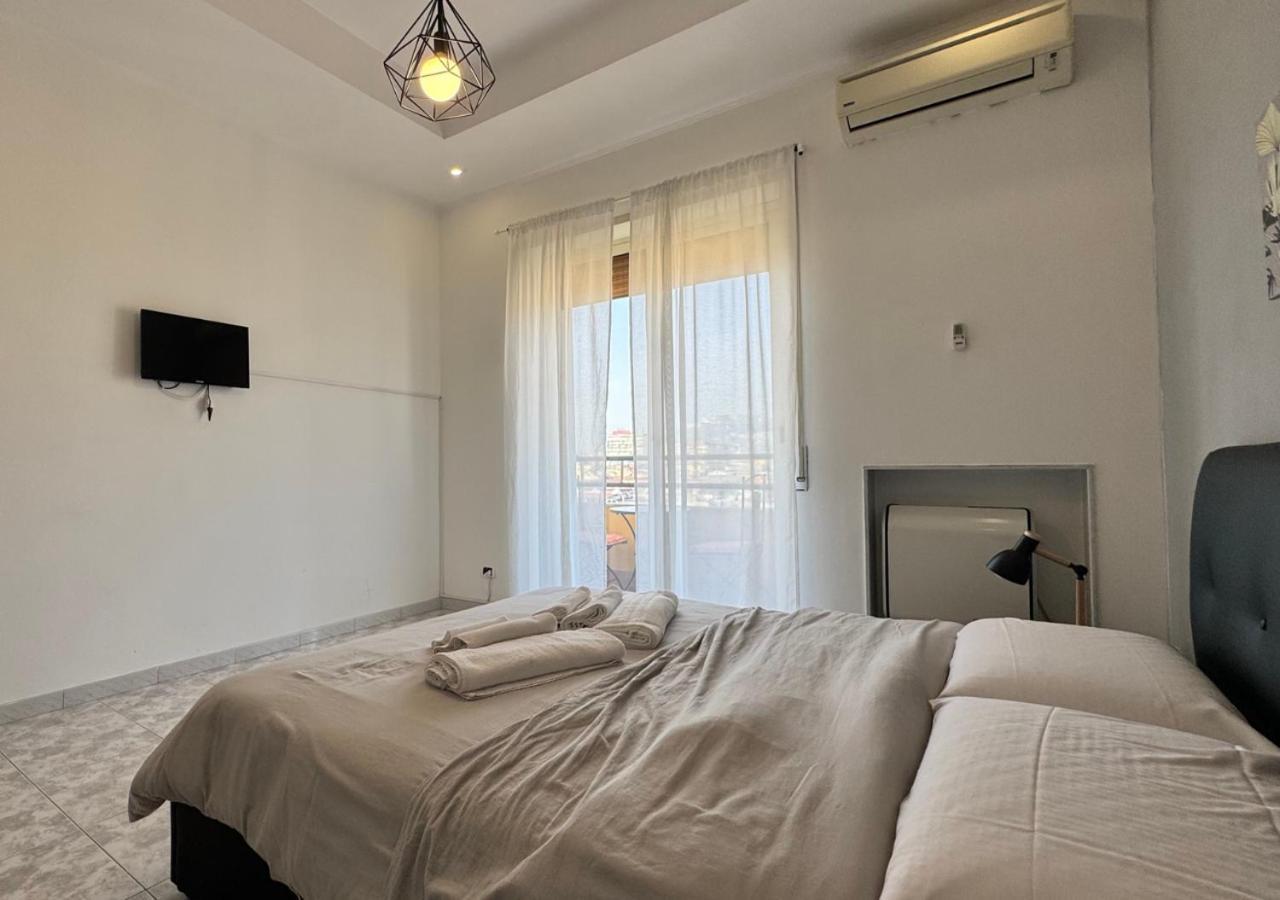 Corso Novara - 8 Posti Letto E Self Check-In Vicino La Stazione Centrale Di Napoli Exterior foto